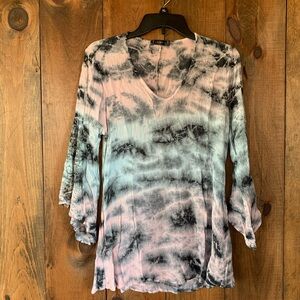 NEW! Unique tie dye design, V-neck bell sleeve top